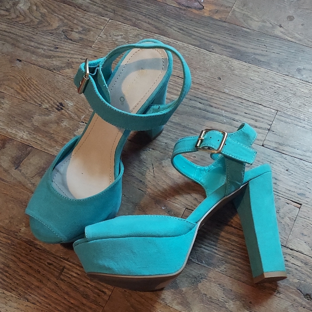 4 For $12 Elegant Turquoise Platform Sandals